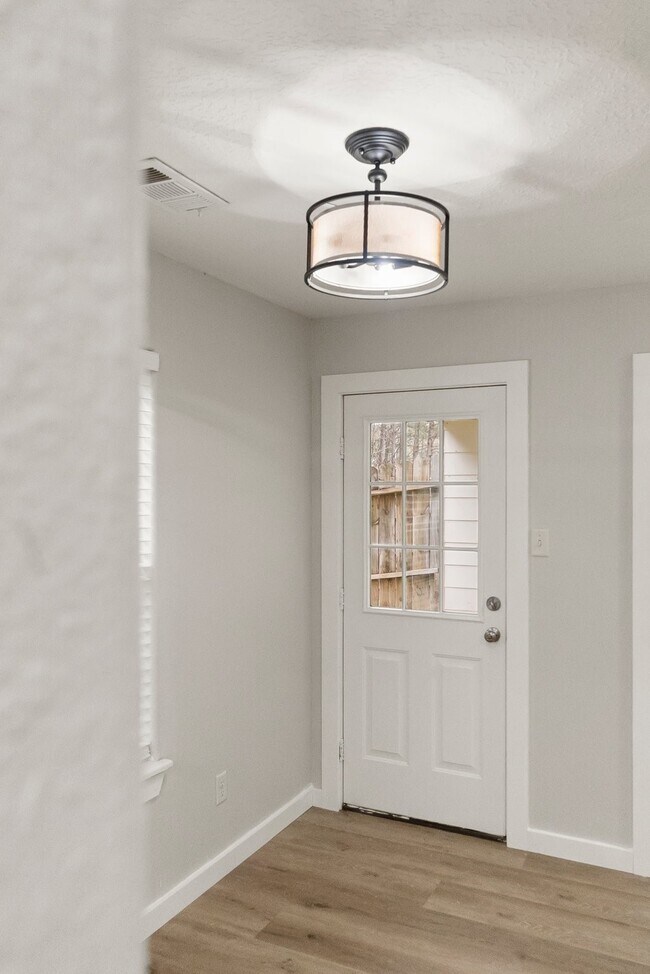 Building Photo - 1799 League Line Rd