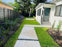 Building Photo - 3764 SW 27th Ln