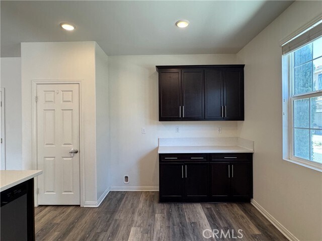 Building Photo - 5945 Silveira St