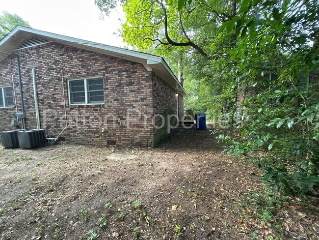 Building Photo - 3903 Bright Ave