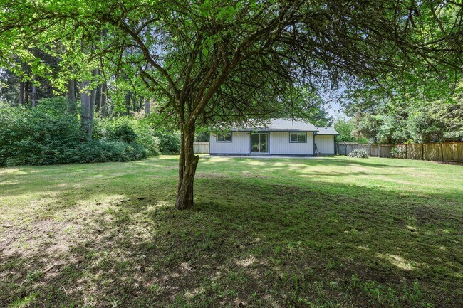 Building Photo - MOVE IN READY NOW!! 4 bed 1 bath on shy half acre! North Thurston School District