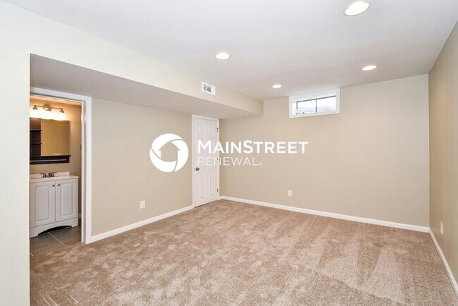 Building Photo - 3 Bedroom Pet-Friendly Home in Louisville,...