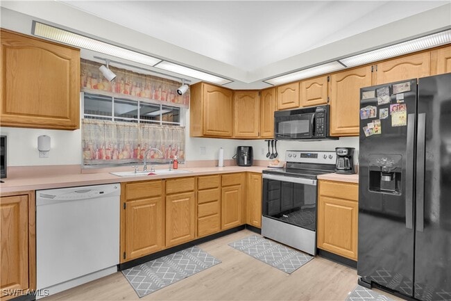 Building Photo - 1251 Broadwater Dr