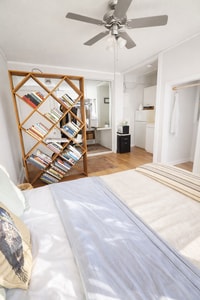 Building Photo - STUDIO DOWNTOWN RUTLEDGE AVENUE-AVAILABLE AUGUST 1, 2026