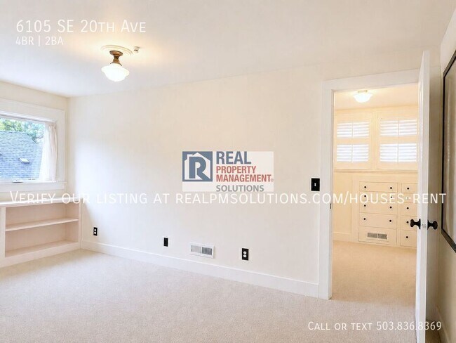 Building Photo - 6105 SE 20th Ave