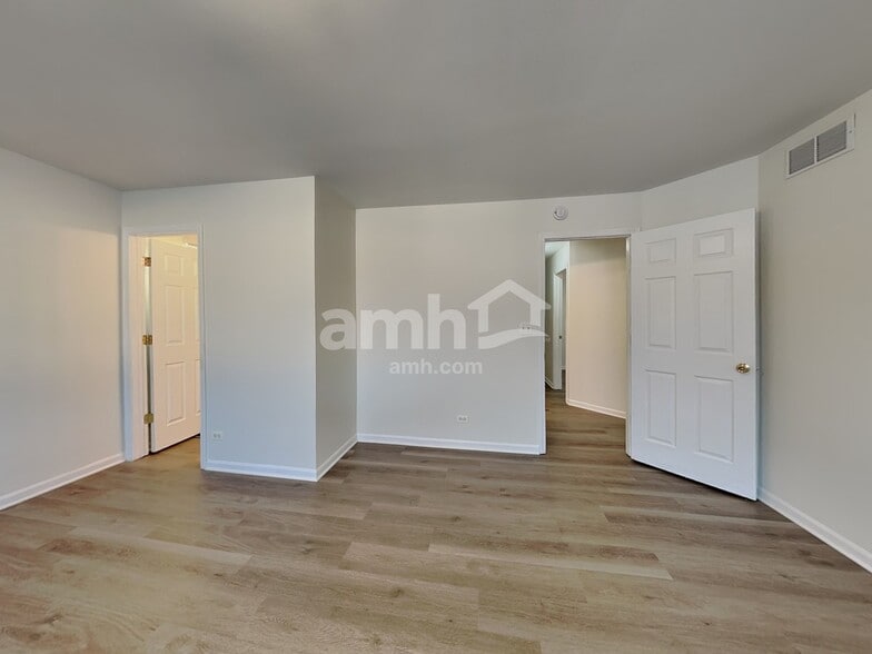 Building Photo - 2012 Primrose Dr