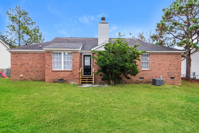 Building Photo - 208 Tamara Way