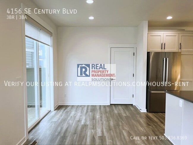 Building Photo - 4156 SE Century Blvd