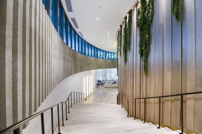 Building Photo - 2831 S Bayshore Dr