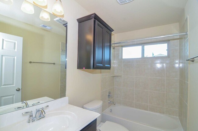 Building Photo - 15706 Whispering Green Dr