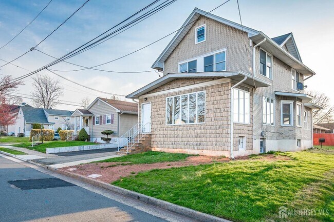 Building Photo - 36 2nd Ave