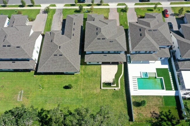 Building Photo - 17546 Lake Star Rd