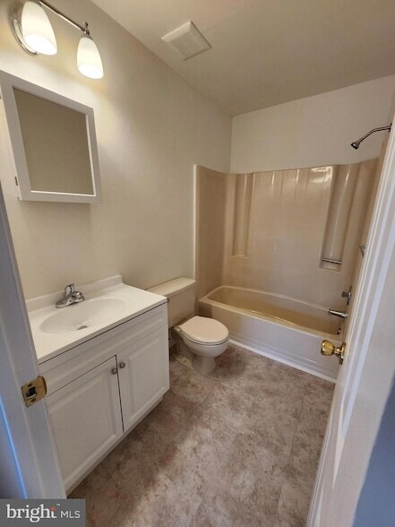 Building Photo - 103 Lucas Ln