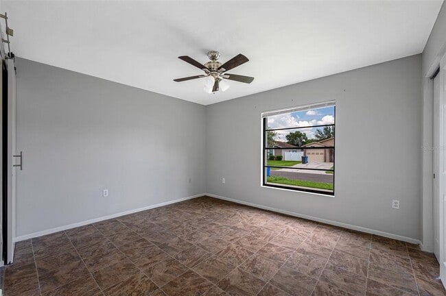 Building Photo - 1411 Thistledown Dr