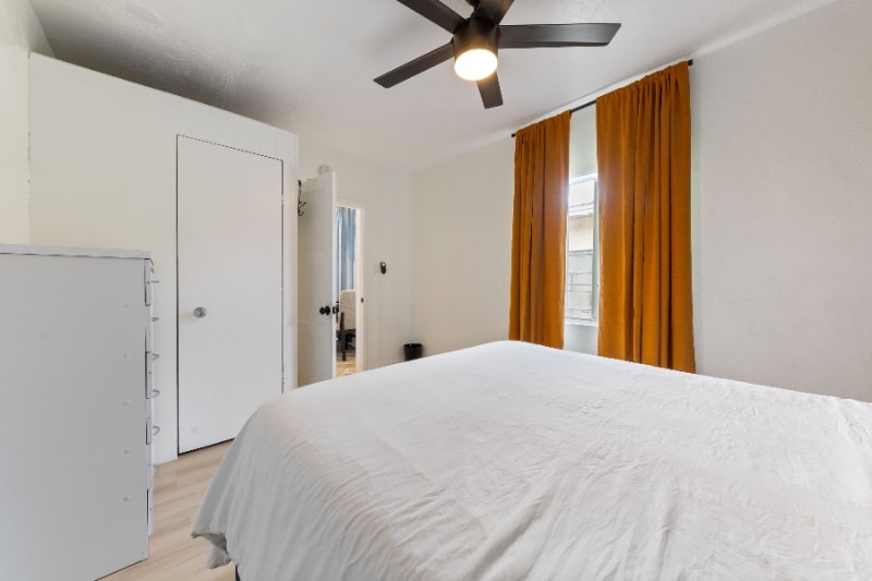 Building Photo - 2521 W California St