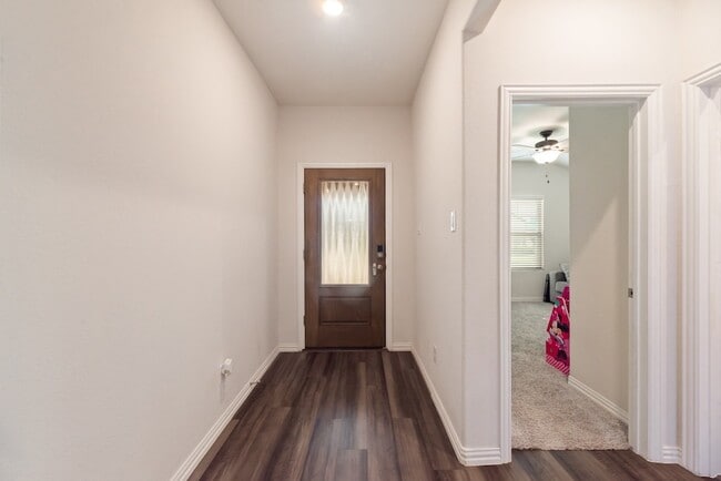 Building Photo - 2536 Peoria Dr