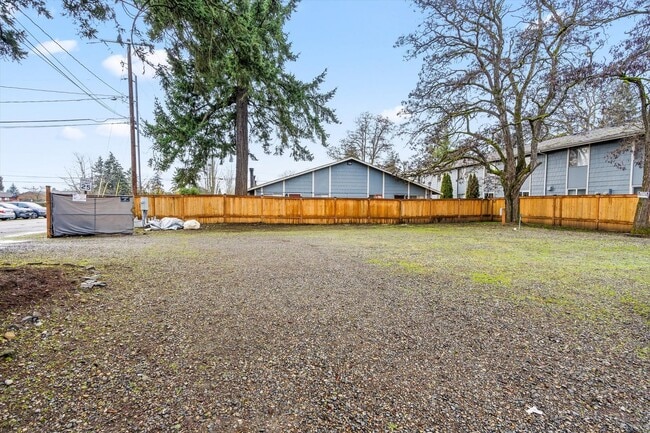 Building Photo - Charming Studio Apartment in Lakewood