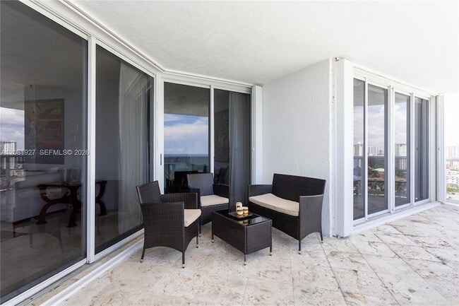 Building Photo - 16711 Collins Ave
