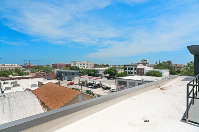 Building Photo - 545 Berrien St