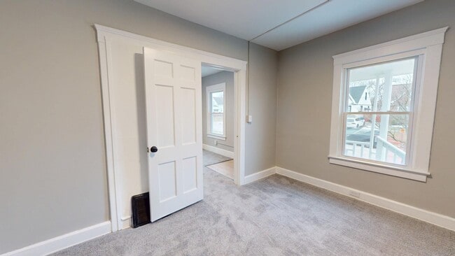 Building Photo - Old Brooklyn Area - 3 Bedrooms - Single Fa...