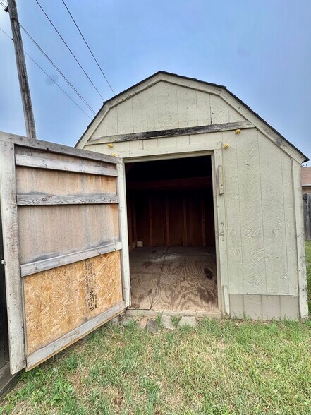 Building Photo - 1416 SW 96th St