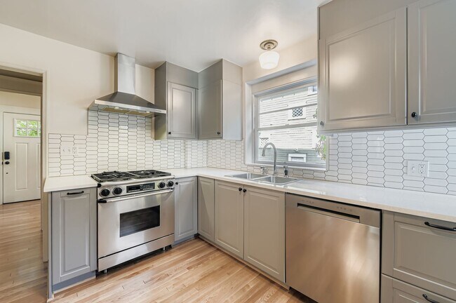 Kitchen - 4904 NE 16th Ave