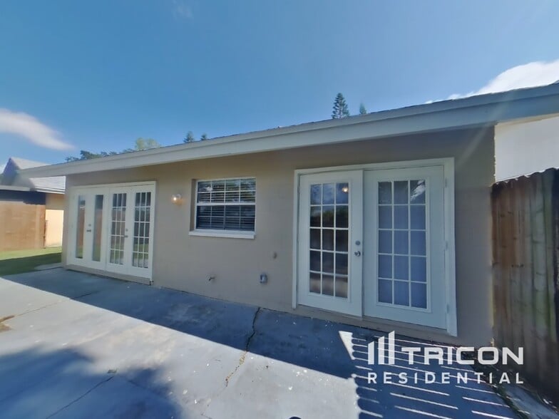 Building Photo - 10378 Rosemount Dr