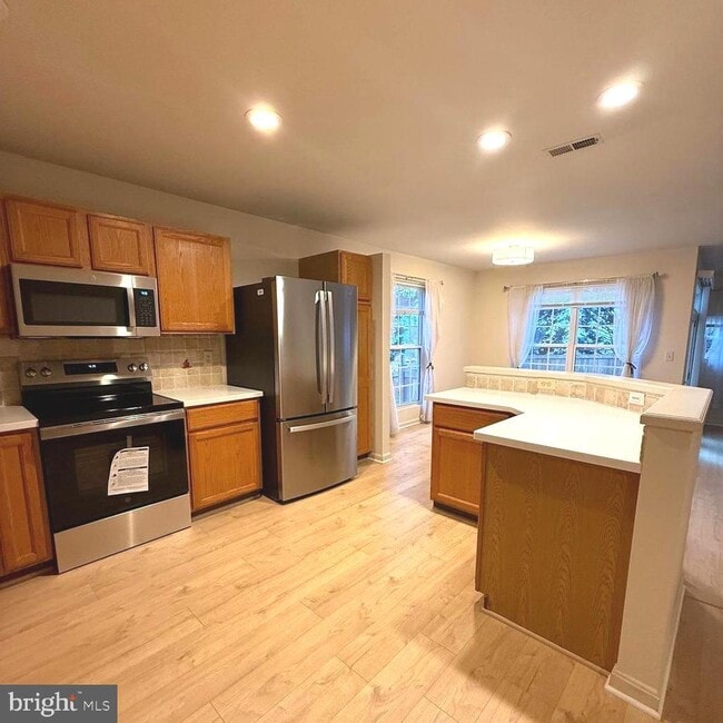 Building Photo - 13120 Misty Glen Ln