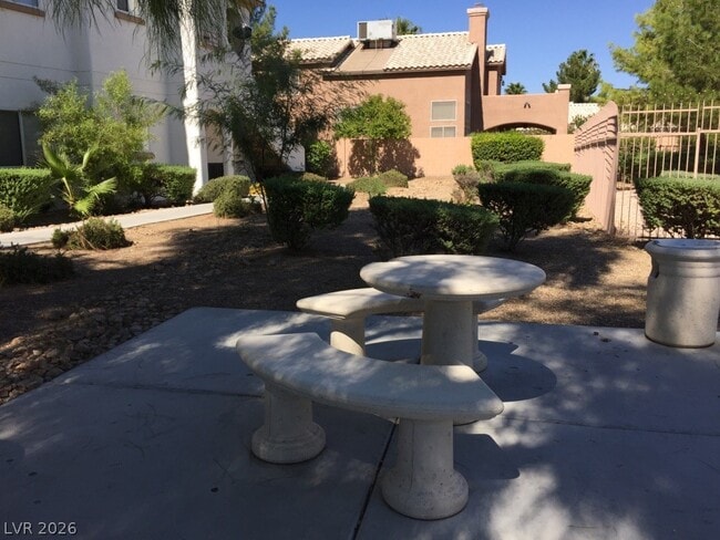 Building Photo - 5650 E Sahara Ave
