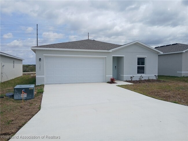 Primary Photo - 1301 Stone Ridge Cir