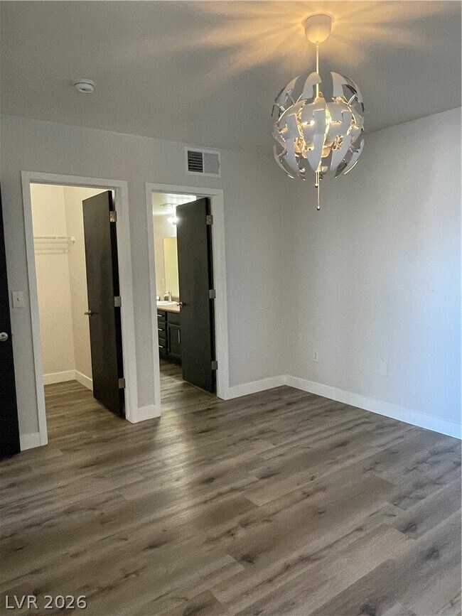 Building Photo - 7255 W Sunset Rd