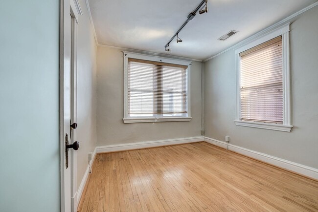 Building Photo - RARE OPPORTUNITY 1,200 SF ± Apartment in The Hill — Private Patio, Hardwood Floors & Renovated Ki...