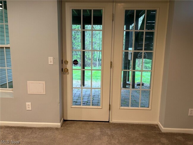 Building Photo - 4582 Devereux Drive