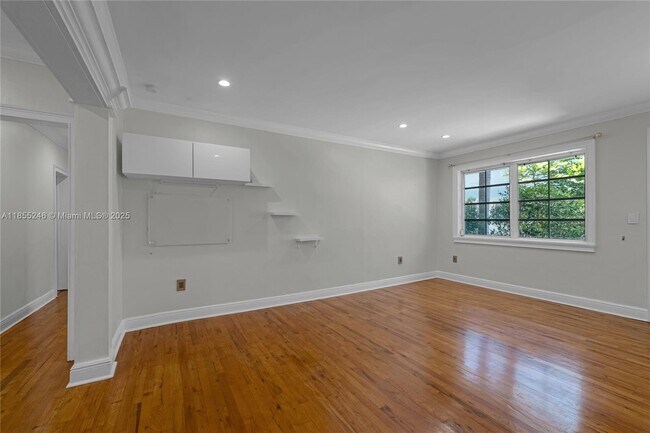 Building Photo - 1605 Lenox Ave.