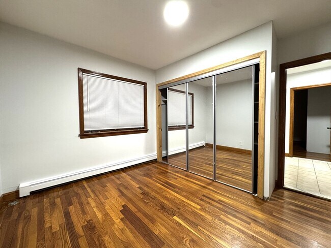 Building Photo - 41 Staples Ave