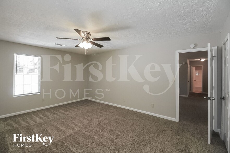 Building Photo - 9207 Fairway Ct