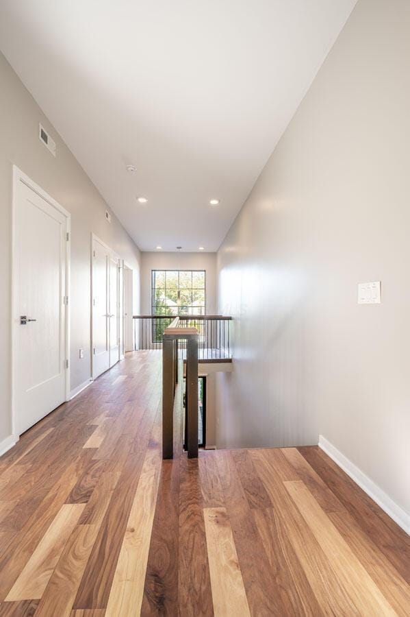 Building Photo - 598 Lathrop St