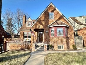 Building Photo - 4928 Happy Hollow Blvd