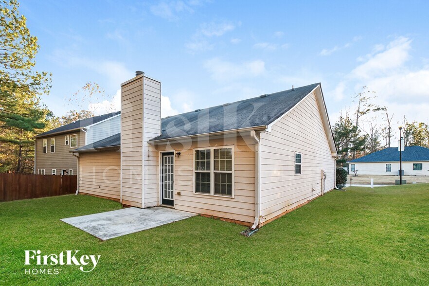 Building Photo - 355 Lakeside Point