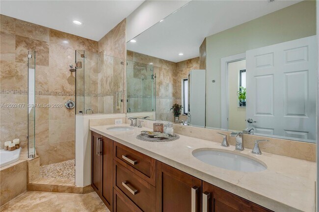 Building Photo - 3141 Day Ave