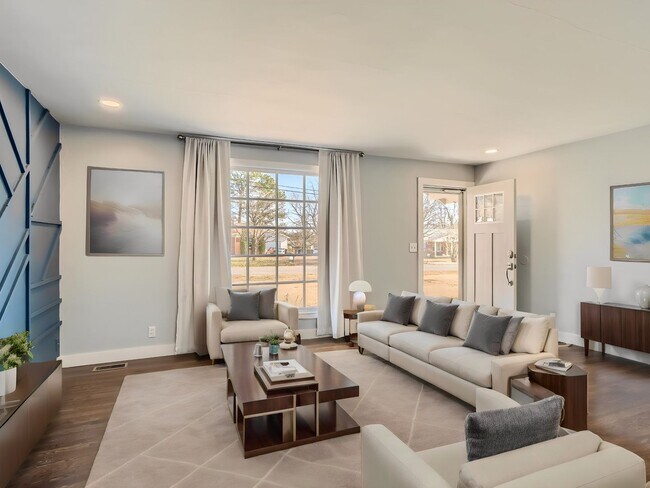 Building Photo - 4 Bed 2.5 Bath Single Story Home in Heart of East Nashville