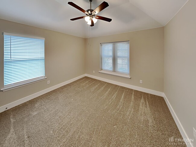 Building Photo - 2021 Bay Laurel Dr