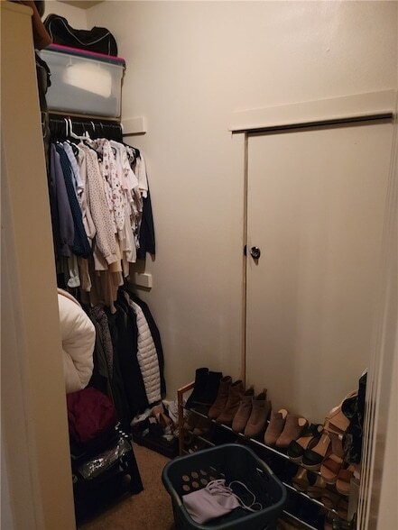 Building Photo - 3164 N Barnsbury Terrace