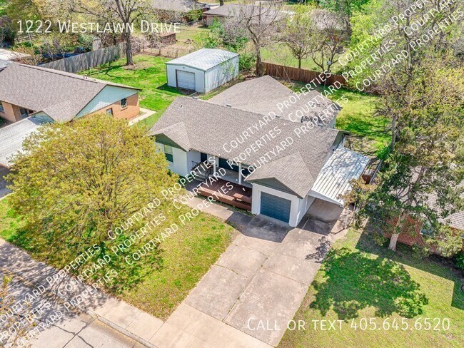 Building Photo - 1222 Westlawn Dr