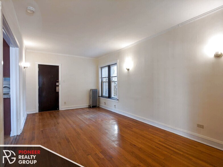 Building Photo - 4912 N Hoyne Ave