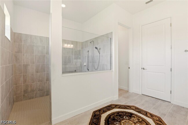 Building Photo - 13991 Binghampton Dr