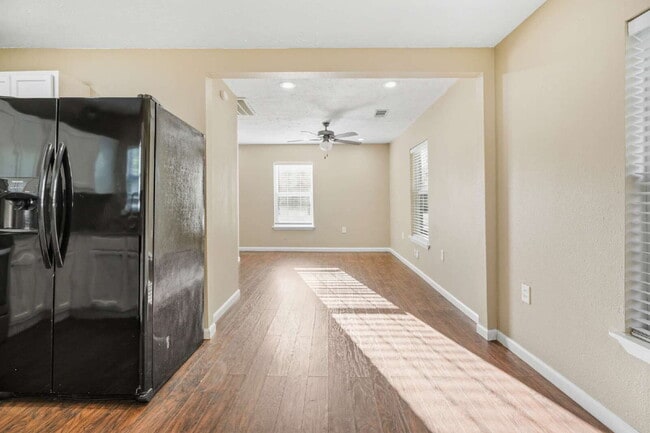 Building Photo - Historic Home in Central Pearland
