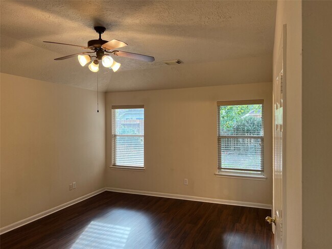 Building Photo - 2447 Morgan Ridge Ln