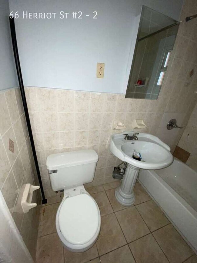 Building Photo - 66 Herriot St