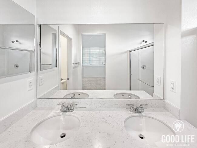 Building Photo - Beautiful 3BR Home in Stanton | Private Yard + 3 Car Attached Garage